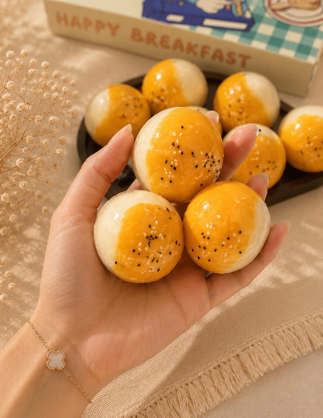 Wax Crack Egg Yolk Pastry🥚
