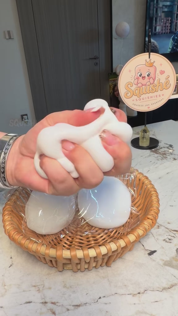 🤍 Cloud Knot™ Squishy